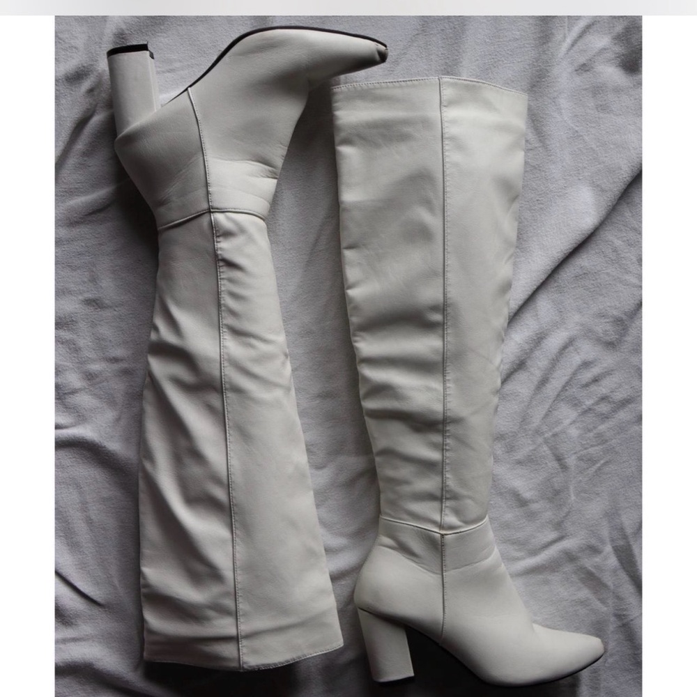 Elegant White Knee-High Women's Boots